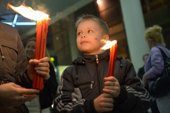 Meeting Holy Fire from Jerusalem at Vnukovo airport