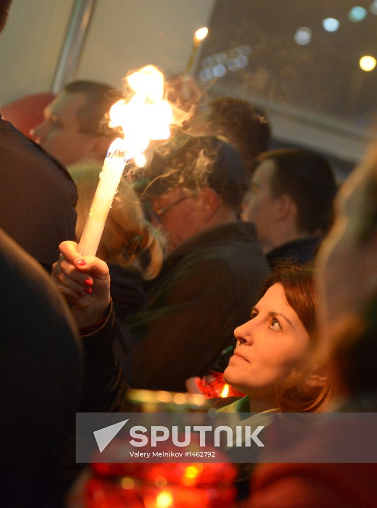 Meeting Holy Fire from Jerusalem at Vnukovo airport