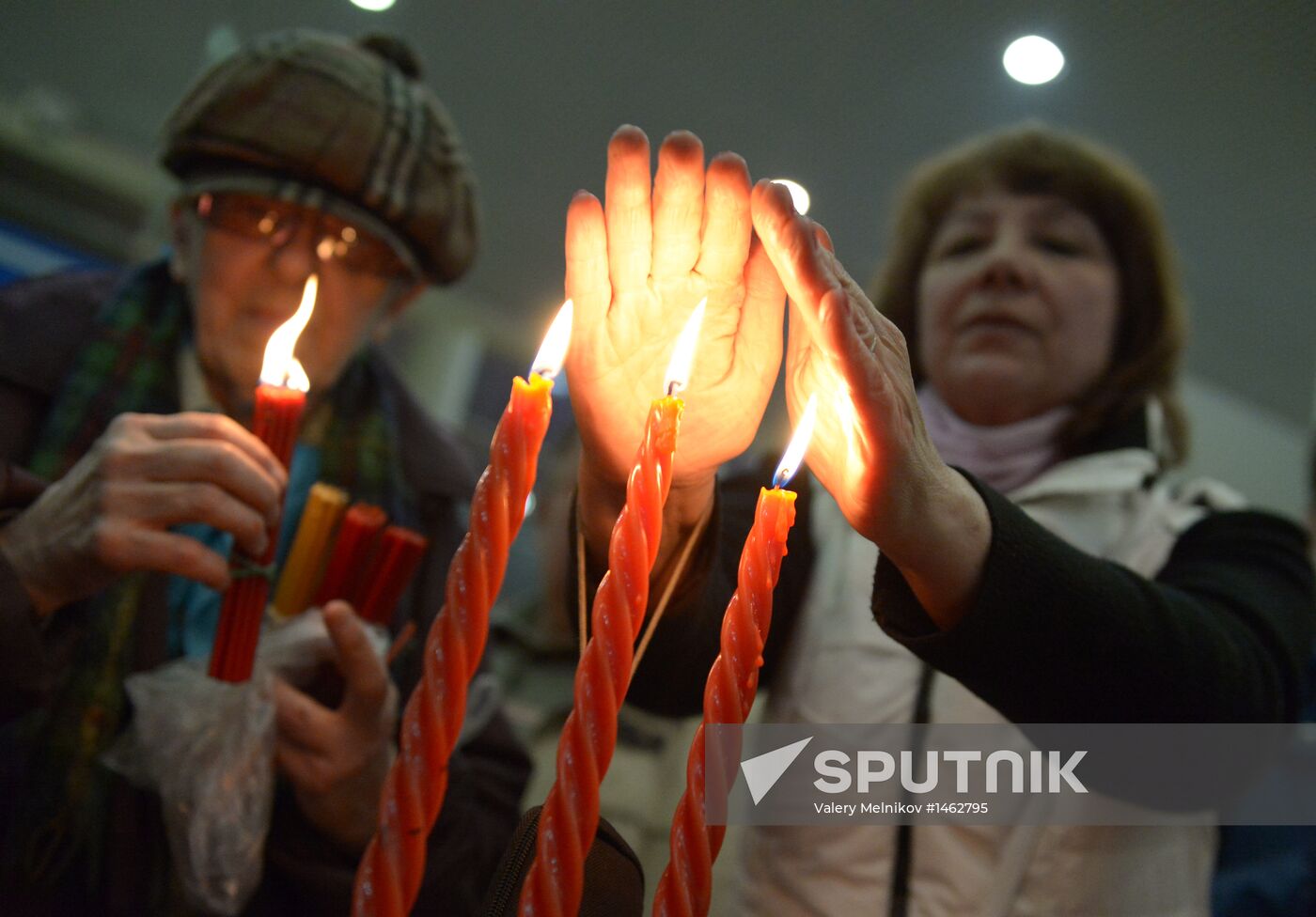 Meeting Holy Fire from Jerusalem at Vnukovo airport