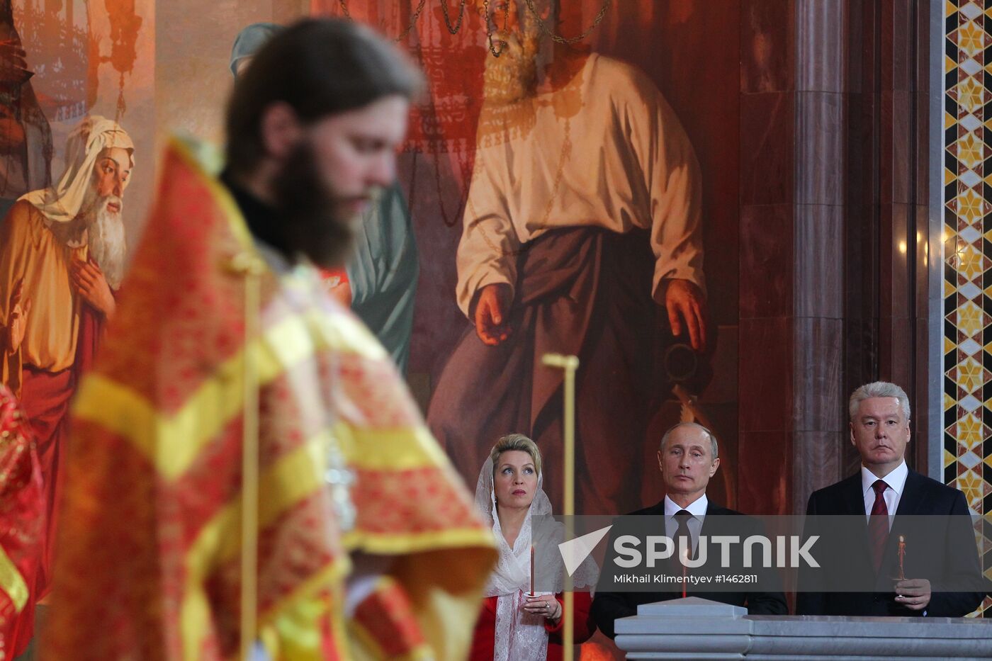 Vladimir Putin and Dmitry Medvedev attend Easter service