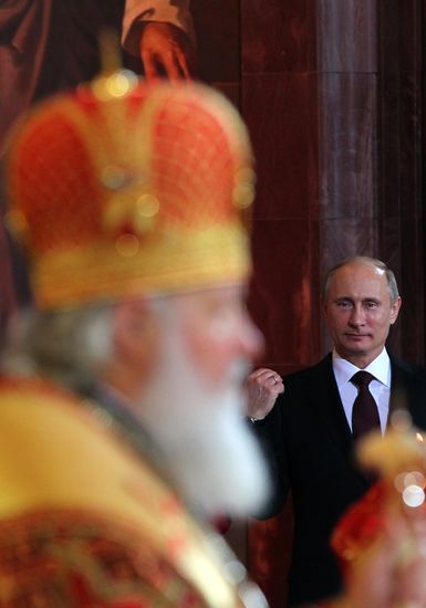 Vladimir Putin and Dmitry Medvedev attend Easter service
