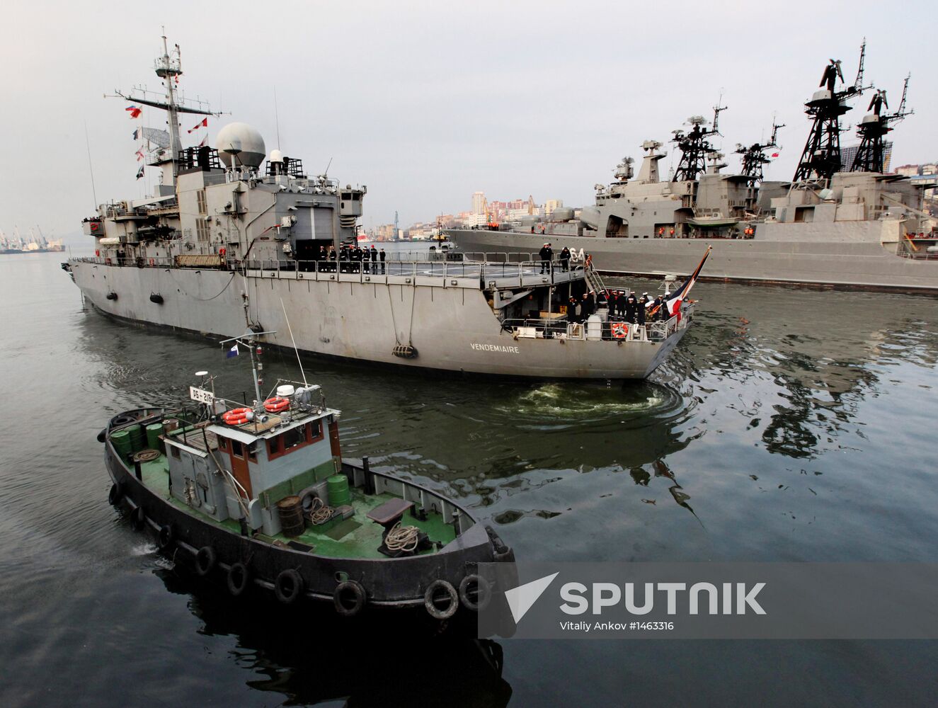 French Navy frigate Vendemiaire visits Vladivostok