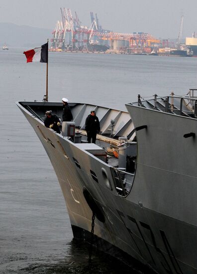 French Navy frigate Vendemiaire visits Vladivostok