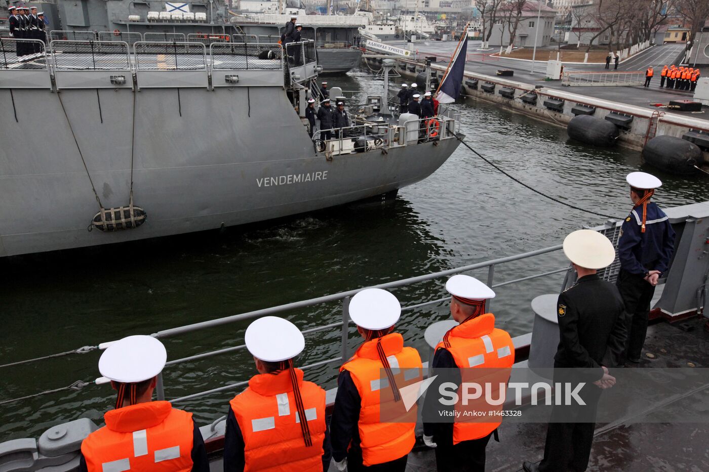 French Navy frigate Vendemiaire visits Vladivostok