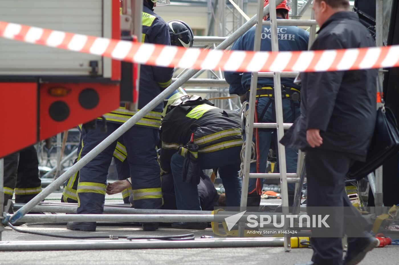Worker dies during stage assembly on Bolotnaya Square