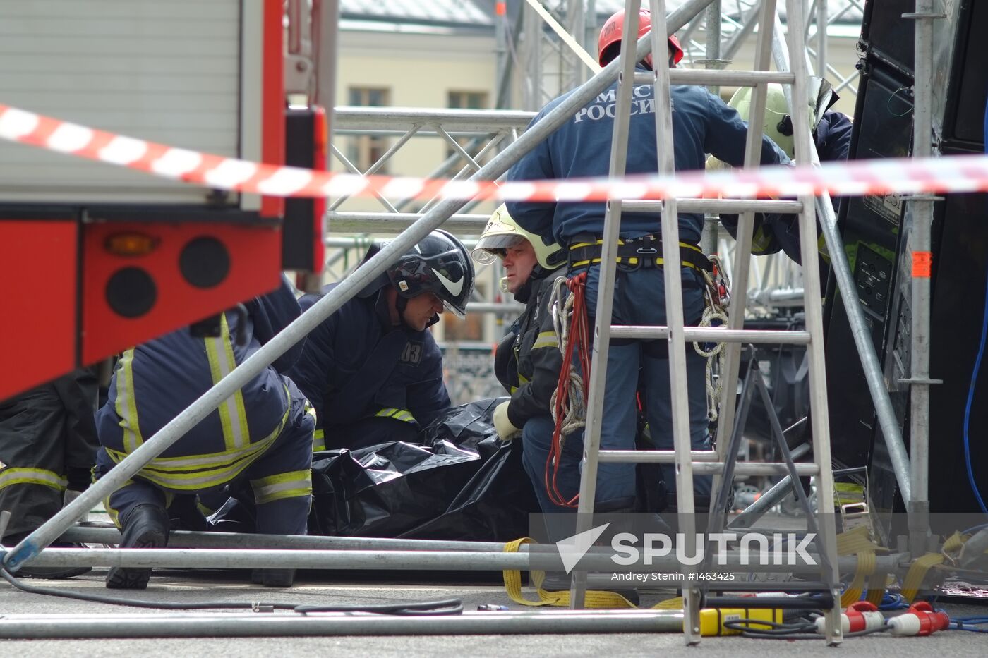 Worker dies during stage assembly on Bolotnaya Square