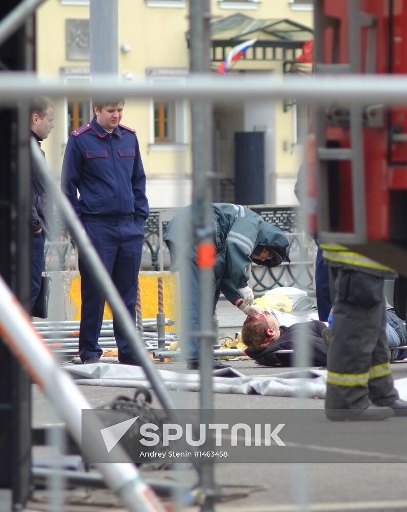 Worker dies during stage assembly on Bolotnaya Square