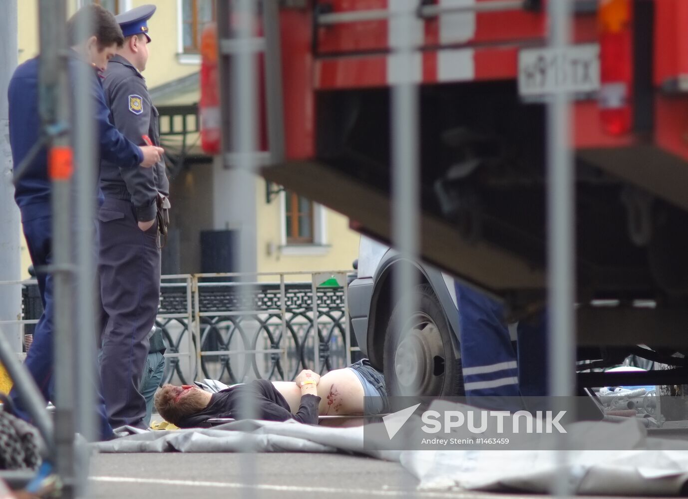 Worker dies during stage assembly on Bolotnaya Square