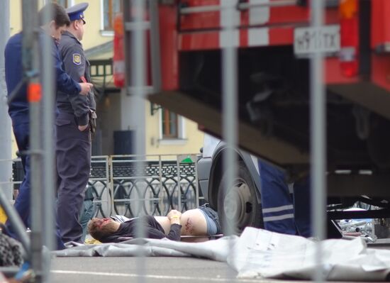 Worker dies during stage assembly on Bolotnaya Square