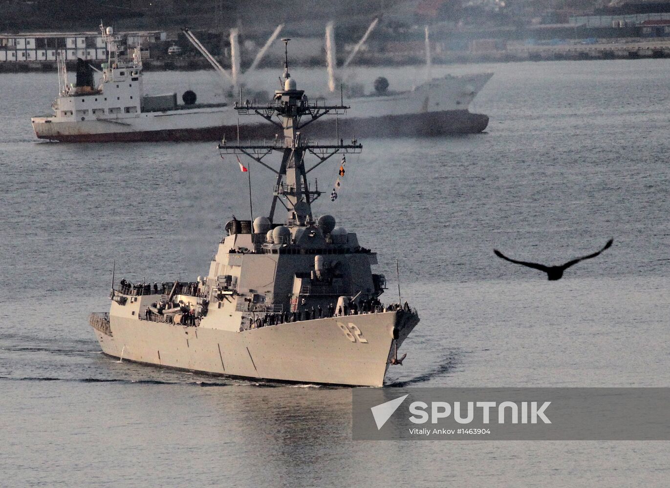 US Navy's guided missile destroyer Lassen arrives in Vladivostok
