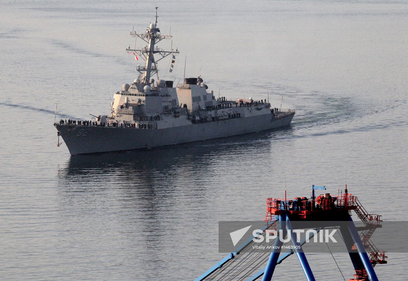 US Navy's guided missile destroyer Lassen arrives in Vladivostok