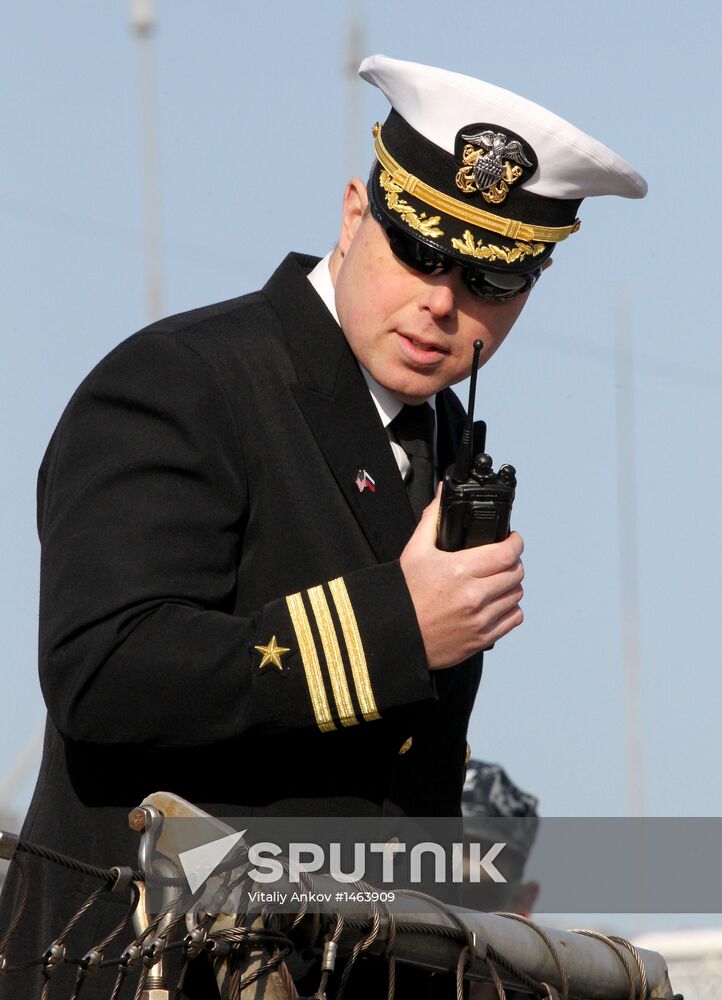 US Navy's guided missile destroyer Lassen arrives in Vladivostok