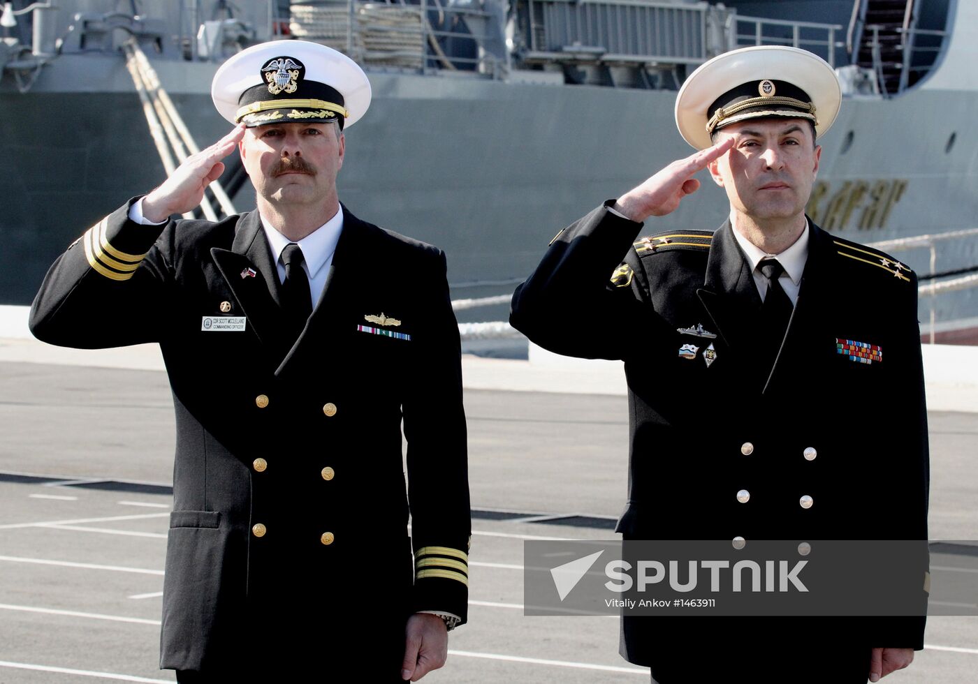 US Navy's guided missile destroyer Lassen arrives in Vladivostok