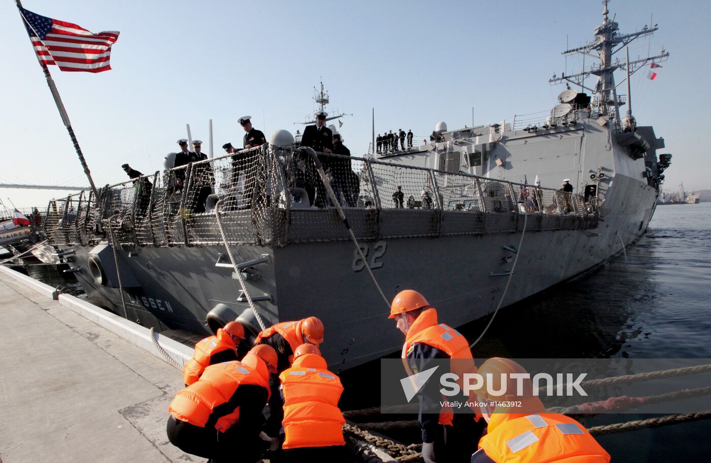 US Navy's guided missile destroyer Lassen arrives in Vladivostok