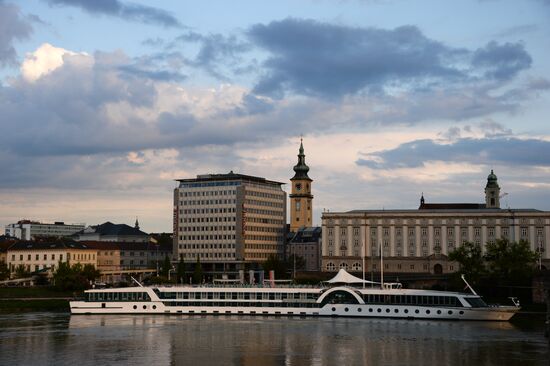 World cities. Linz