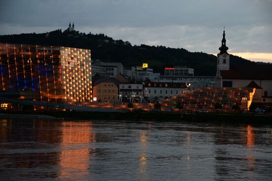 World cities. Linz