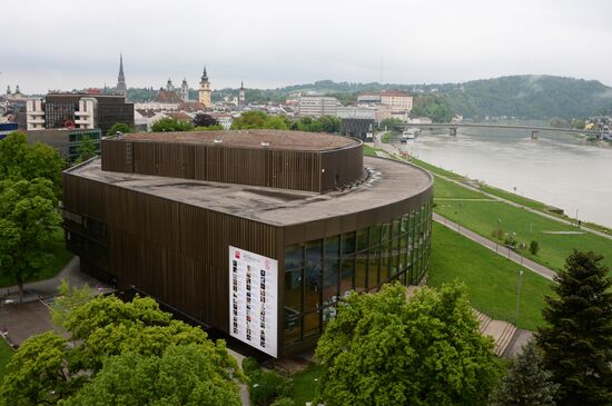 World cities. Linz