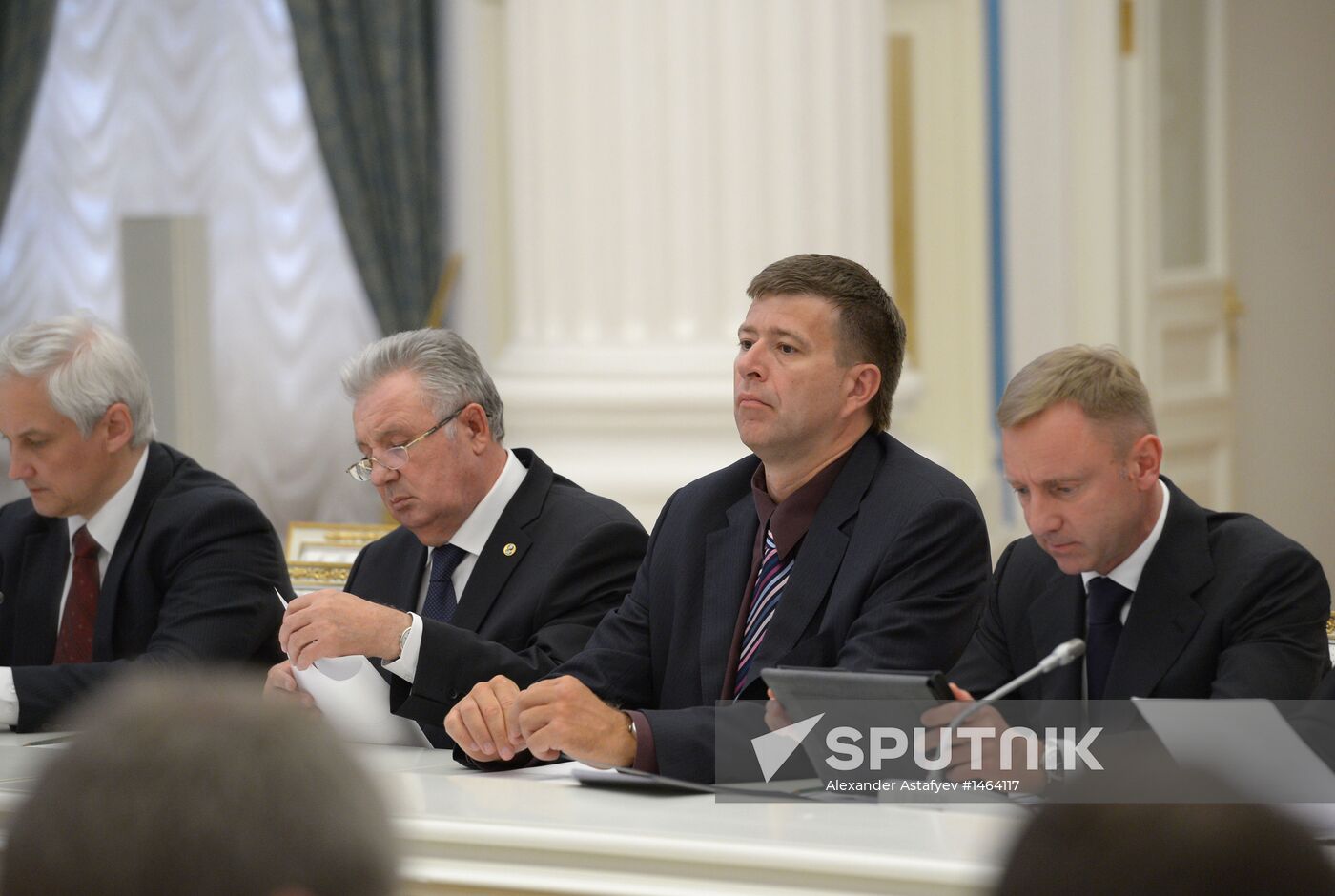 Kremlin meeting on progress in presidential edict implementation