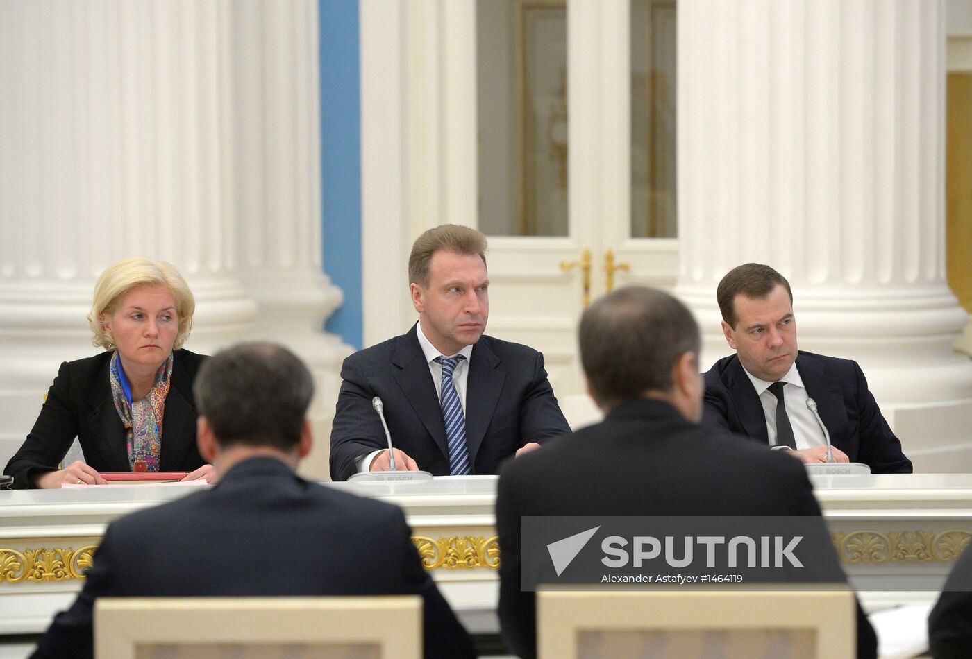 Kremlin meeting on progress in presidential edict implementation