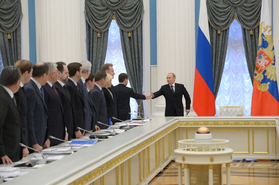 Kremlin meeting on progress in presidential edict implementation