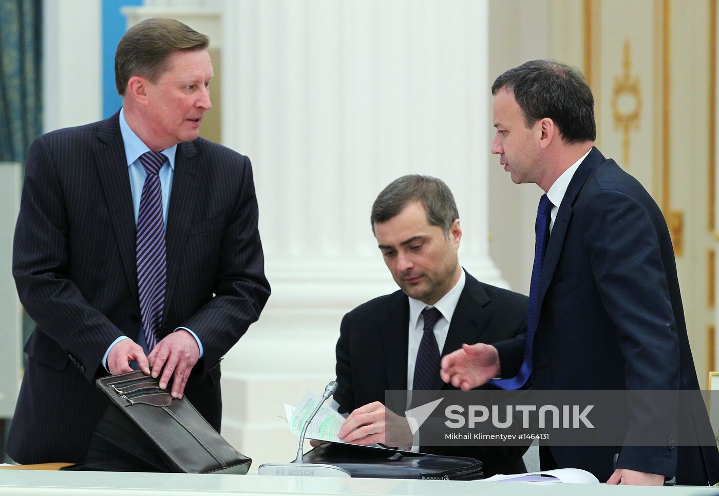 Kremlin meeting on progress in presidential edict implementation