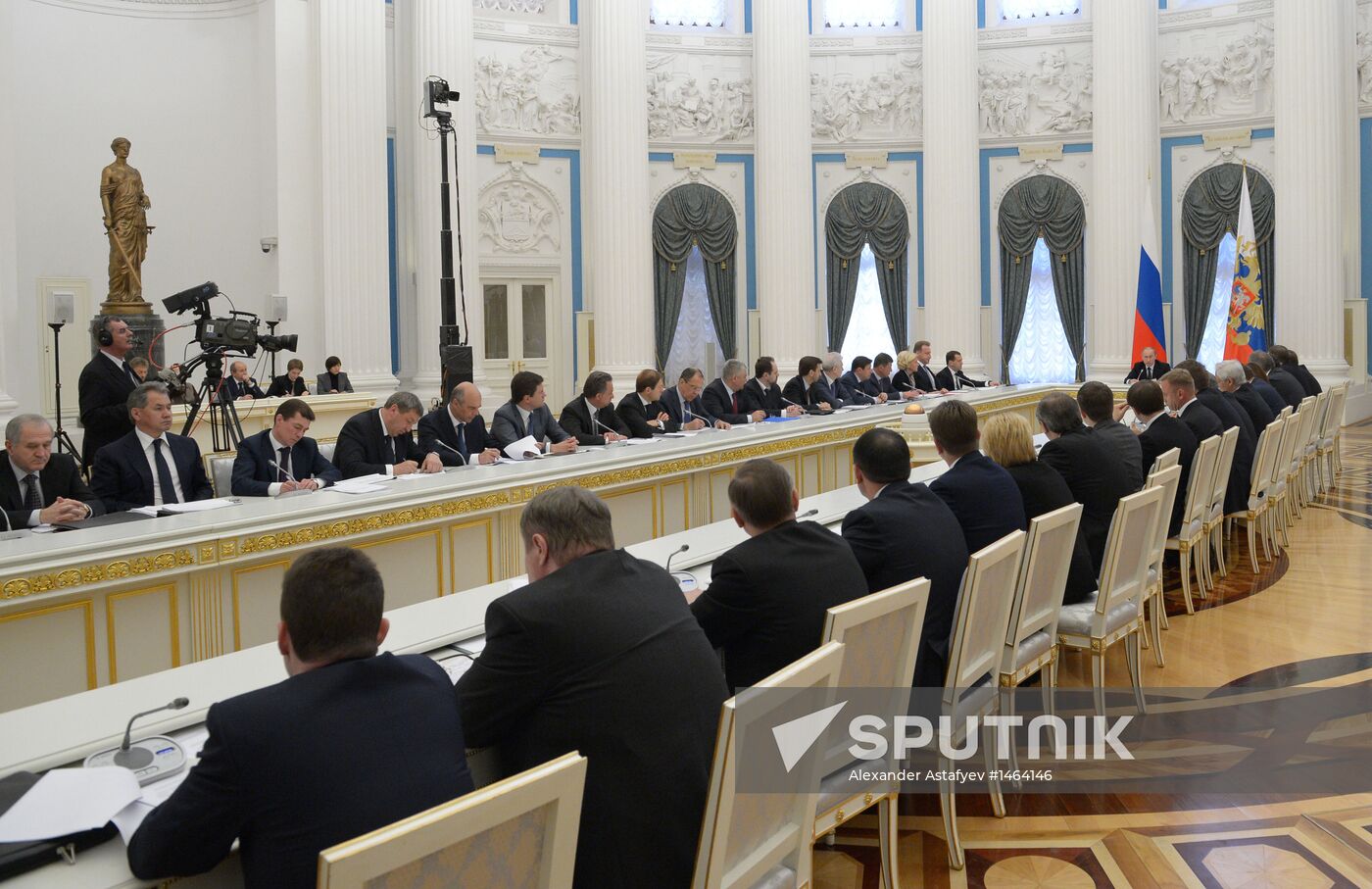 Kremlin meeting on progress in presidential edict implementation