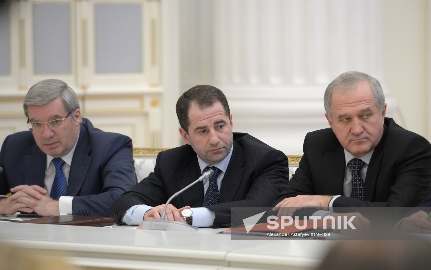 Kremlin meeting on progress in presidential edict implementation