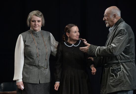 Dress rehearsal of "Okayomovs’ Lifetime" at Vakhtangov Theater