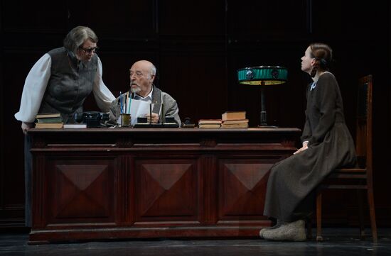 Dress rehearsal of "Okayomovs’ Lifetime" at Vakhtangov Theater