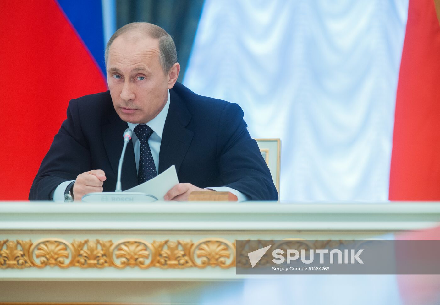 Kremlin meeting on progress in presidential edict implementation