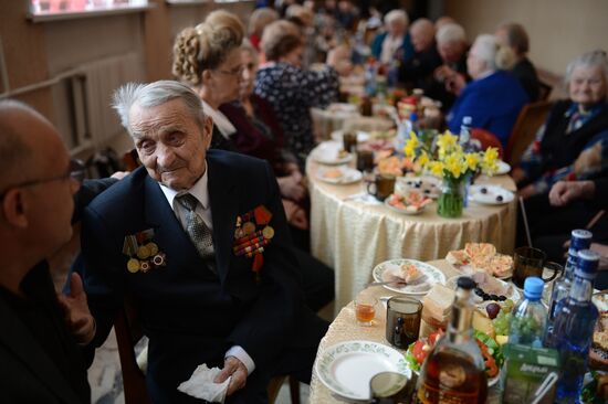 Veterans meet before Victory Day