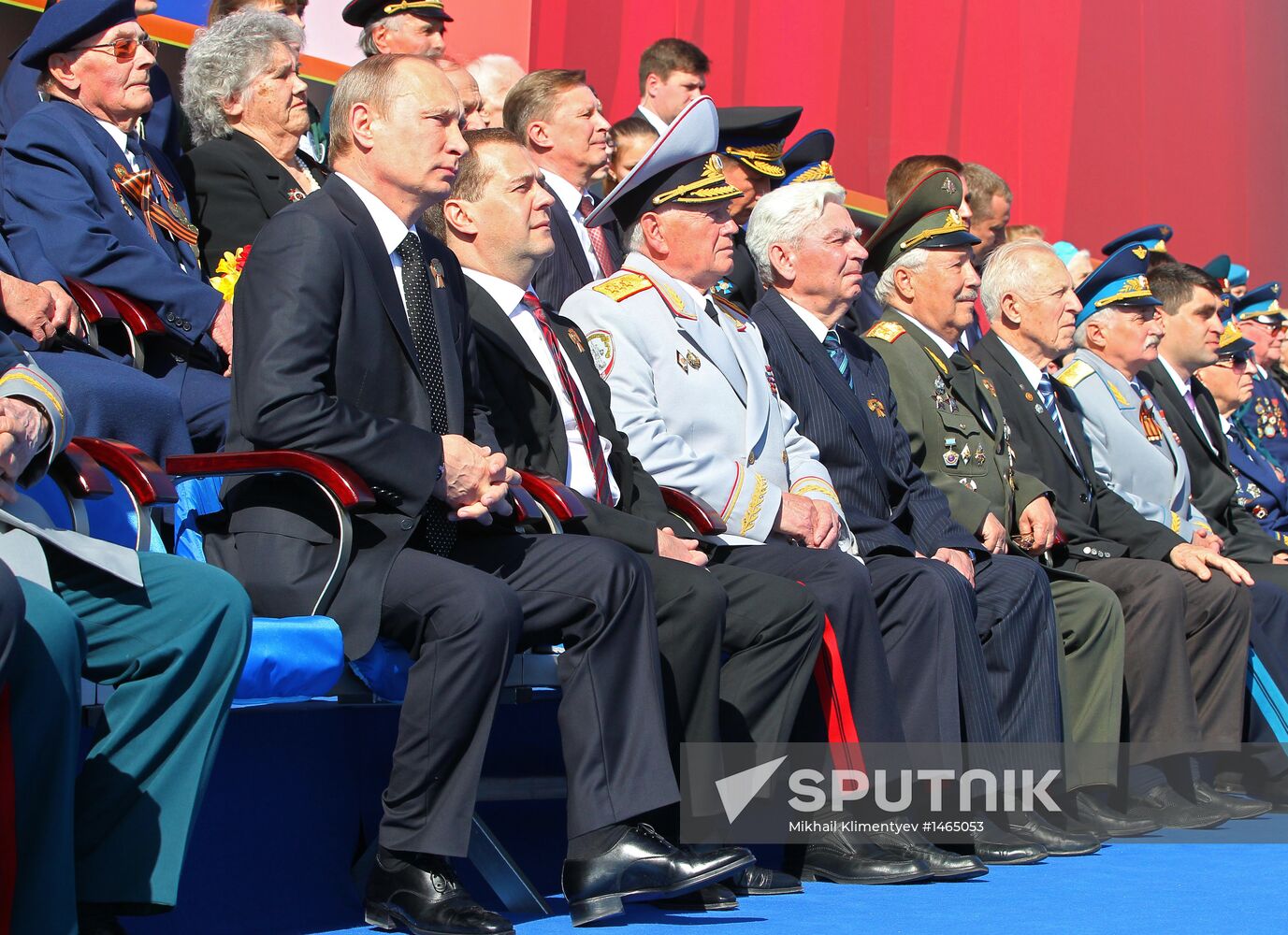 Vladimir Putin attends parade on Red Square