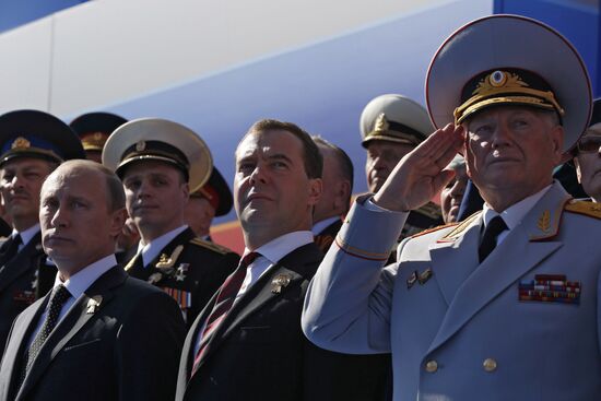 Vladimir Putin attends parade on Red Square