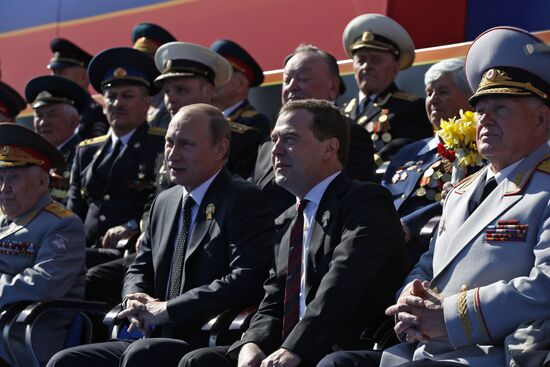 Vladimir Putin attends parade on Red Square