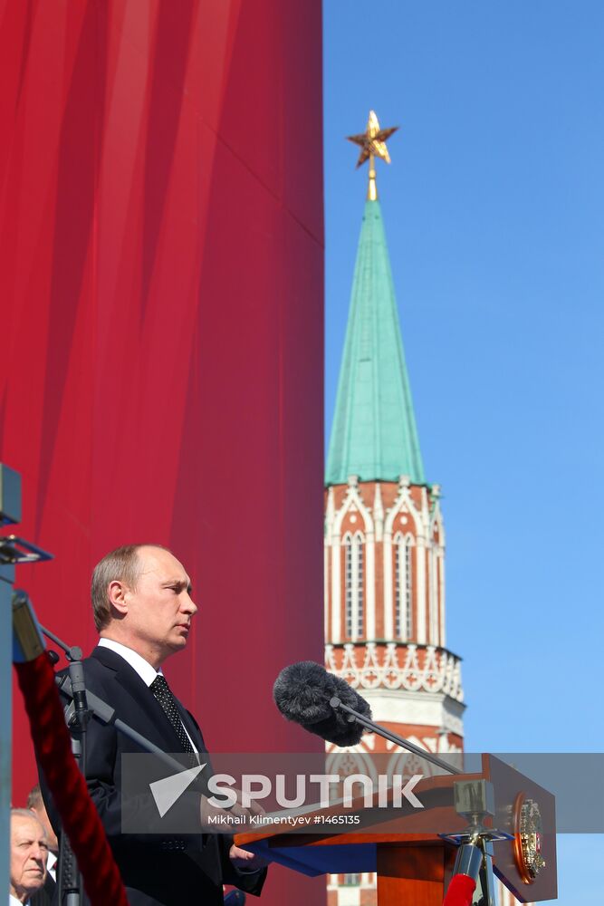 Vladimir Putin attends parade on Red Square