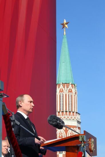 Vladimir Putin attends parade on Red Square