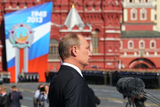 Vladimir Putin attends parade on Red Square