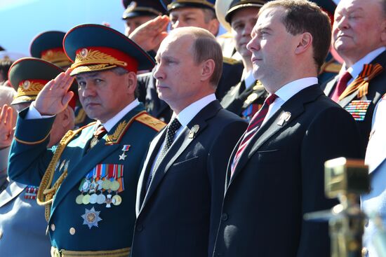 Vladimir Putin attends parade on Red Square