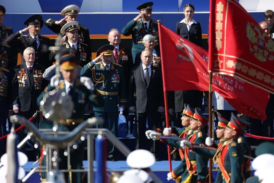 Vladimir Putin attends parade on Red Square