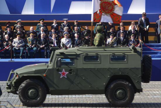 Vladimir Putin attends parade on Red Square