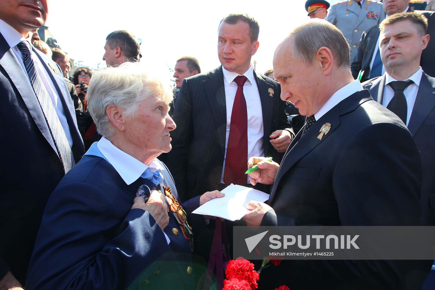 Vladimir Putin attends parade on Red Square