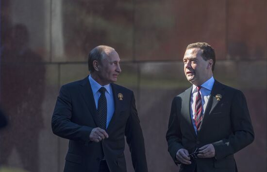 Vladimir Putin attends parade on Red Square