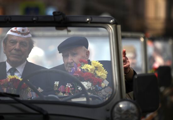 Veterans parade in St Petersburg