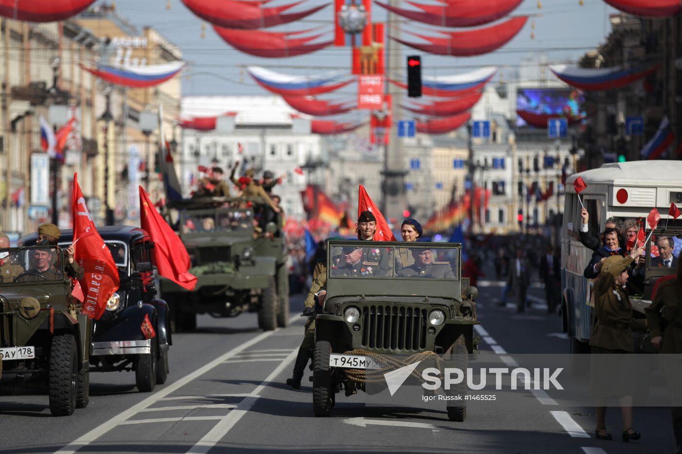 Veterans parade in St Petersburg