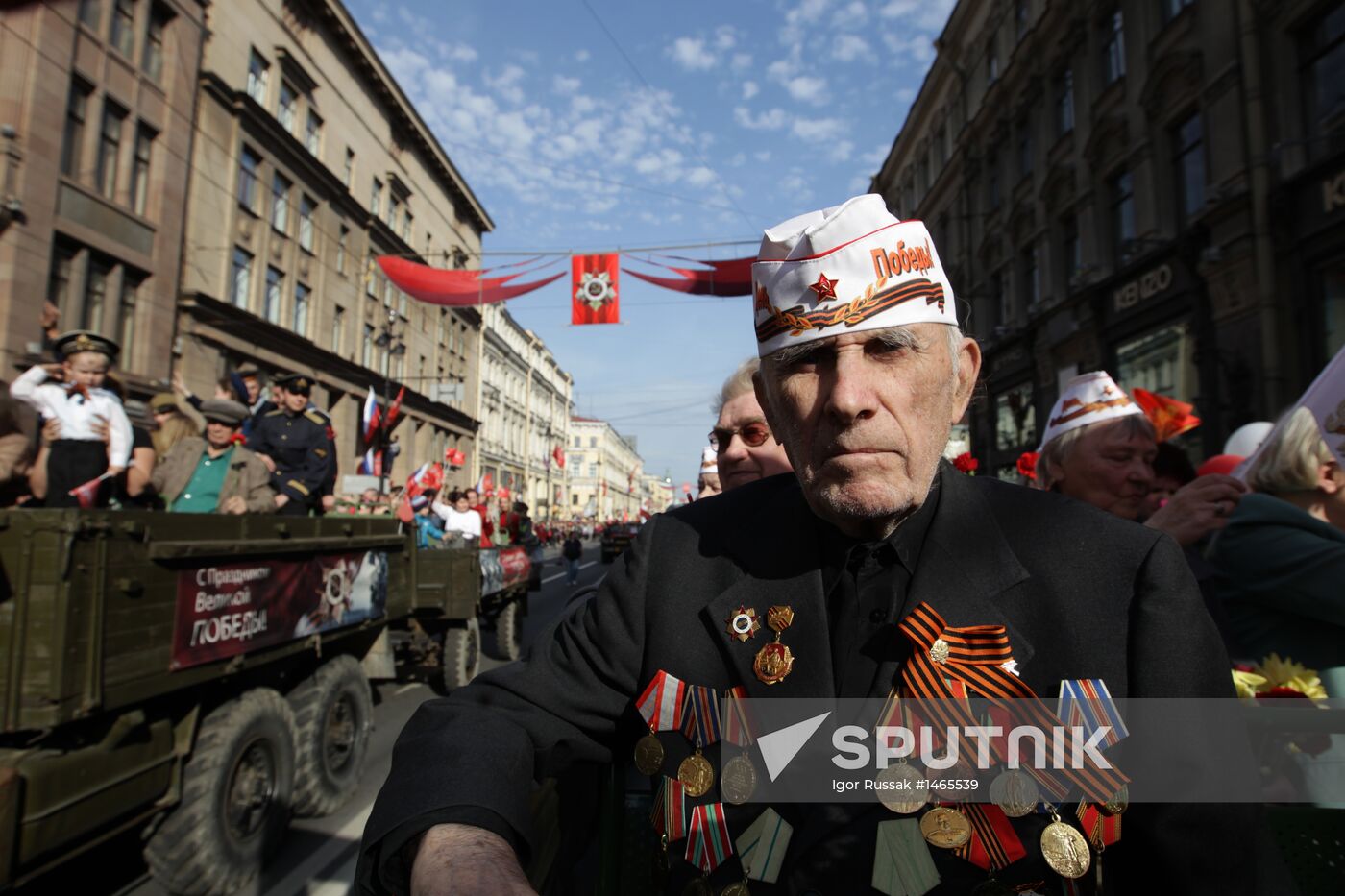 Veterans parade in St Petersburg