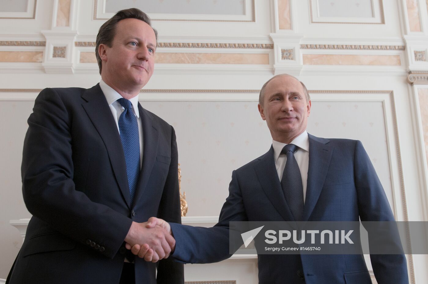 Vladimir Putin meets with David Cameron in Sochi