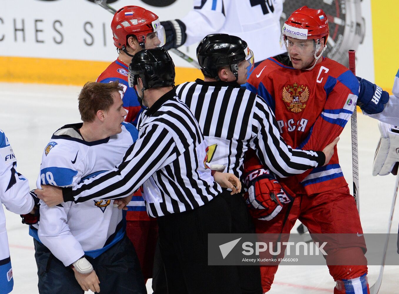 2013 Men's World Ice Hockey Championships. Russia vs. Finland