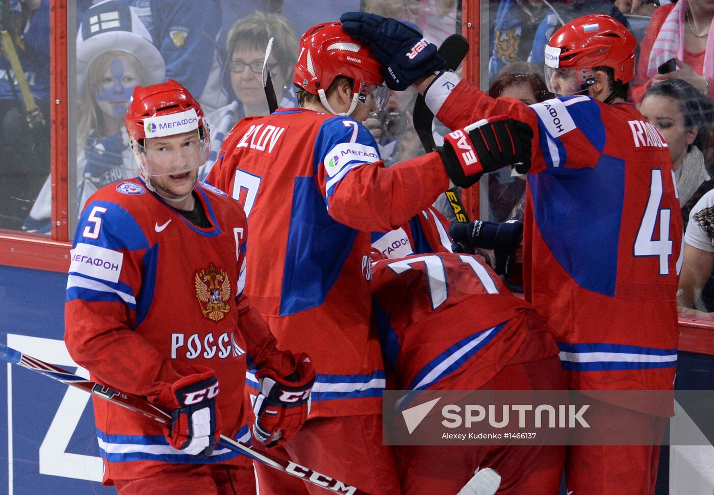 2013 Men's World Ice Hockey Championships. Russia vs. Finland