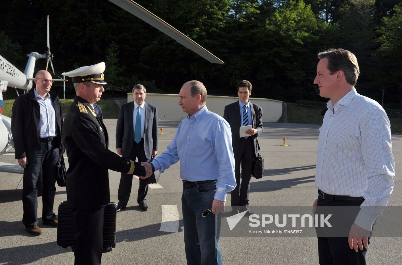 David Cameron and Vladimir Putin view Olympic venues