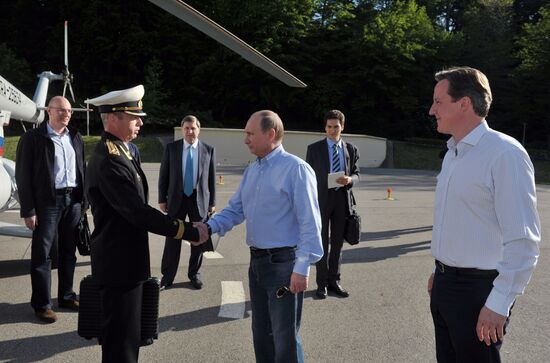David Cameron and Vladimir Putin view Olympic venues